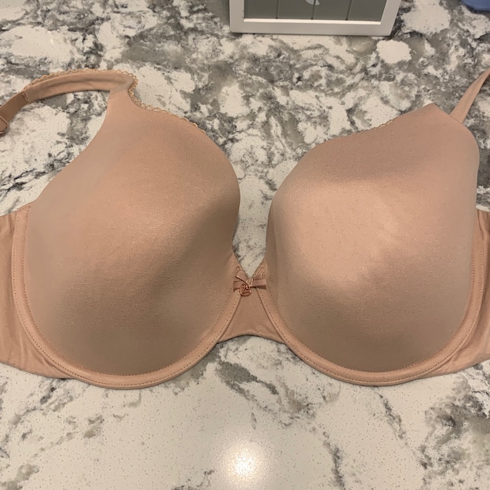 Victoria’s Secret Body by Victoria Full Coverage Bra- 36DDD- beige